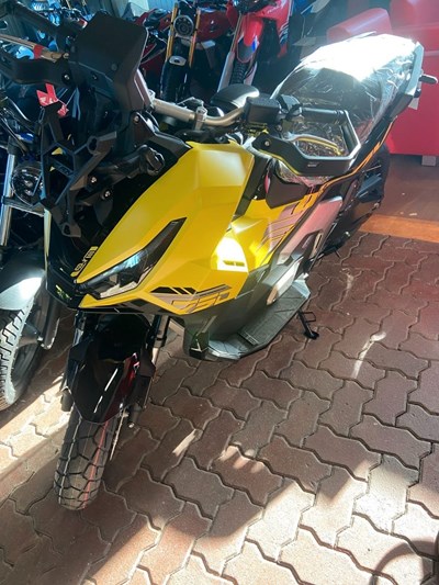 X-ADV