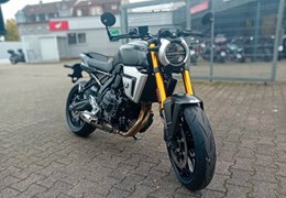Neumotorrad Suzuki GSX-8T