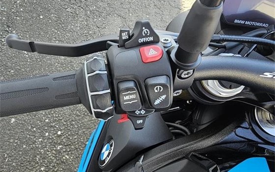 Gebrauchtmotorrad BMW S 1000 R - Bild 6 Gebrauchtmotorrad BMW S 1000 R - Bild 6