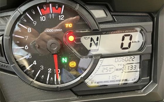 Gebrauchtmotorrad Suzuki V-Strom 650 - Bild 7 Gebrauchtmotorrad Suzuki V-Strom 650 - Bild 7