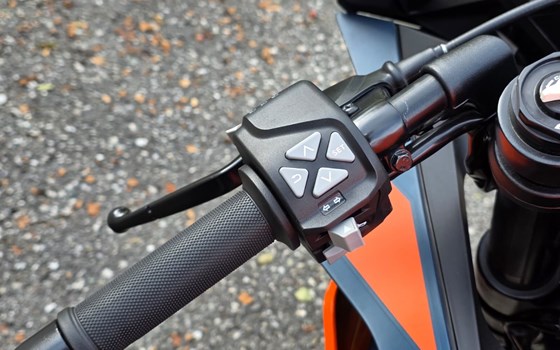 Gebrauchtmotorrad KTM RC 390 - Bild 5 Gebrauchtmotorrad KTM RC 390 - Bild 5