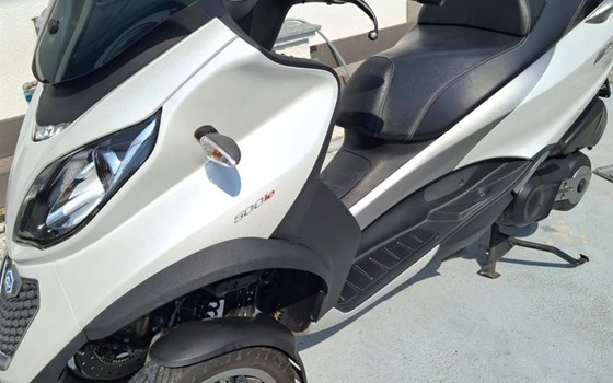 Gebrauchtmotorrad Piaggio MP3 500ie LT Sport - Bild 1 Gebrauchtmotorrad Piaggio MP3 500ie LT Sport - Bild 1