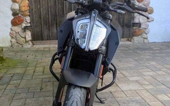 Gebrauchtmotorrad KTM 125 Duke - Bild 2 Gebrauchtmotorrad KTM 125 Duke - Bild 2