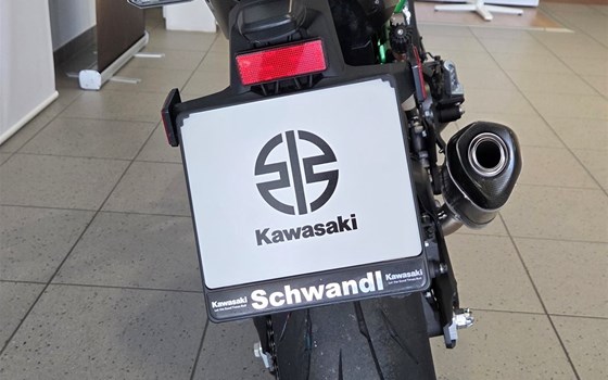 Gebrauchtmotorrad Kawasaki Z900 SE - Bild 2 Gebrauchtmotorrad Kawasaki Z900 SE - Bild 2