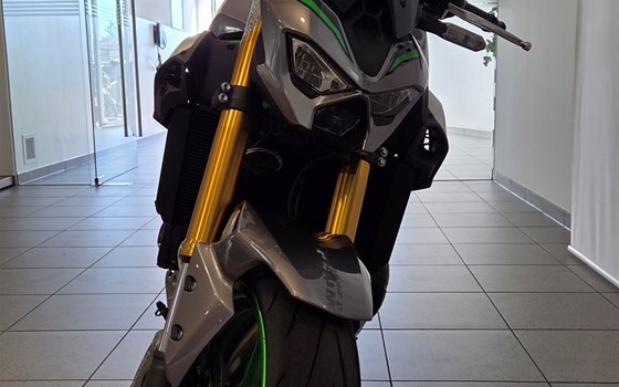 Gebrauchtmotorrad Kawasaki Z900 SE - Bild 7 Gebrauchtmotorrad Kawasaki Z900 SE - Bild 7