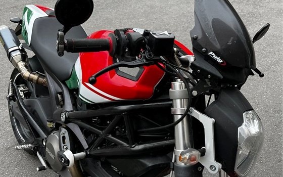Gebrauchtmotorrad Ducati Monster 696 - Bild 2 Gebrauchtmotorrad Ducati Monster 696 - Bild 2