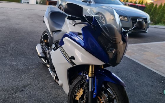 Gebrauchtmotorrad Honda CBR 600 F - Bild 5 Gebrauchtmotorrad Honda CBR 600 F - Bild 5