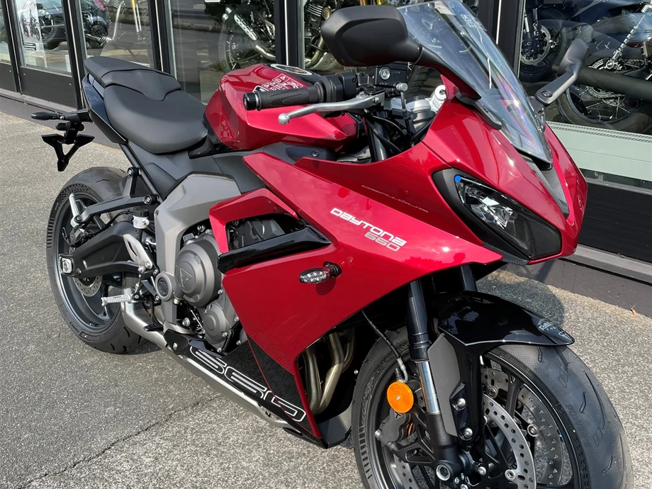 Offer Triumph Daytona 660 Bild 2: Offer Triumph Daytona 660