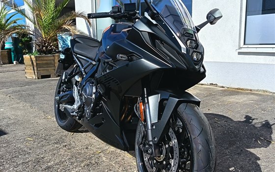 Gebrauchtmotorrad Suzuki GSX-8R - Bild 1