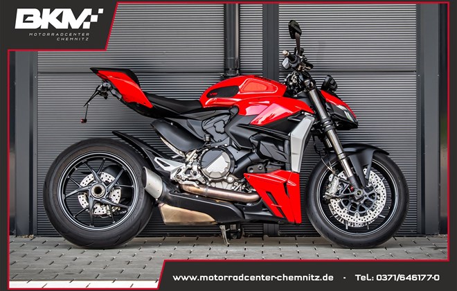Ducati Streetfighter V2