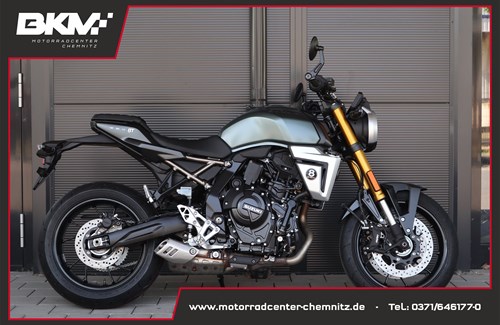 Neumotorrad Suzuki GSX-8T