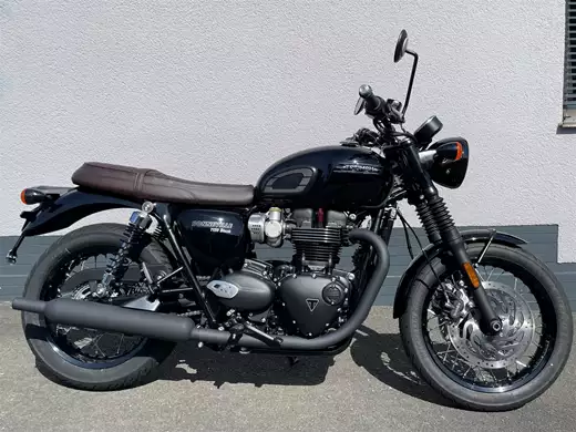 Triumph Bonneville T120 Black