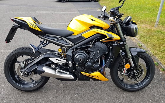 Gebrauchtmotorrad Triumph Street Triple 765 RS - Bild 4