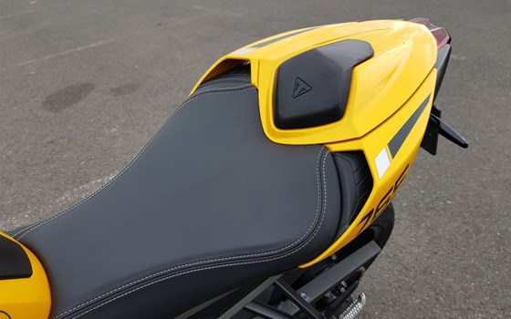 Gebrauchtmotorrad Triumph Street Triple 765 RS - Bild 7