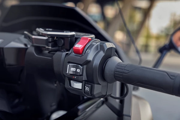 Honda Forza 750 (Pearl Glare White) - Bild 5