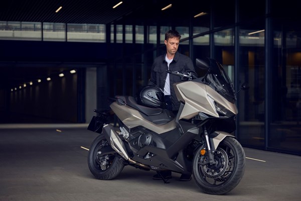 Honda Forza 750 (Pearl Glare White) - Bild 6