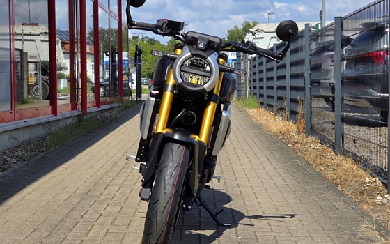 Neufahrzeug Suzuki GSX-8T - Bild 7