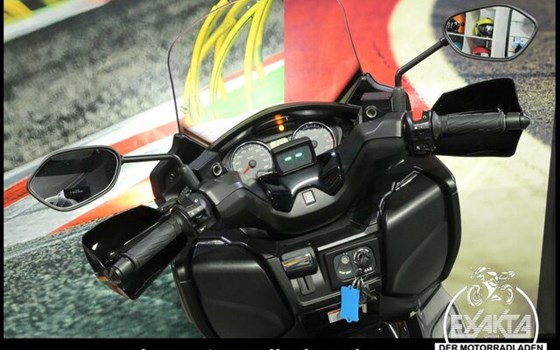 Gebrauchtmotorrad Suzuki Burgman 400 - Bild 10