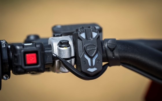 Neufahrzeug Ducati Desmo450 MX - Bild 3