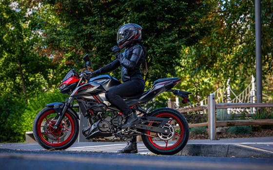 Gebrauchtmotorrad Kawasaki Z 500 SE - Bild 11