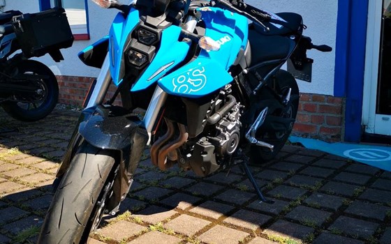 Gebrauchtmotorrad Suzuki GSX-8S - Bild 1