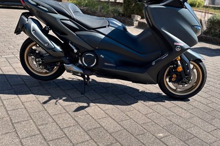 Yamaha TMAX Tech MAX