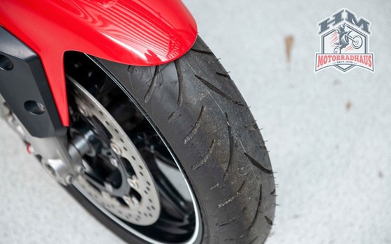 Gebrauchtmotorrad Triumph Speed Triple S - Bild 13