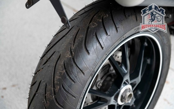 Gebrauchtmotorrad Triumph Speed Triple S - Bild 15