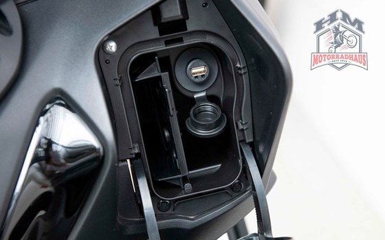 Gebrauchtmotorrad Yamaha TMAX 560 Tech Max - Bild 6