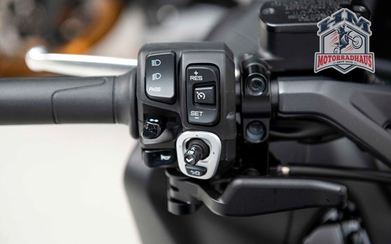 Gebrauchtmotorrad Yamaha TMAX 560 Tech Max - Bild 9