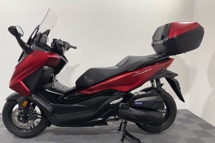 Honda Forza 125