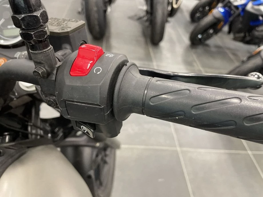 Angebot Moto Guzzi V7 Stone Bild 12: Angebot Moto Guzzi V7 Stone