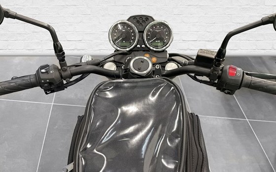 Gebrauchtmotorrad Moto Guzzi V7 Stone - Bild 6