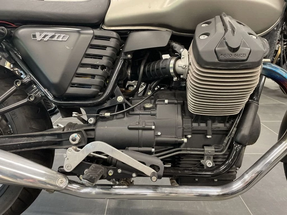 Angebot Moto Guzzi V7 Stone Bild 9: Angebot Moto Guzzi V7 Stone