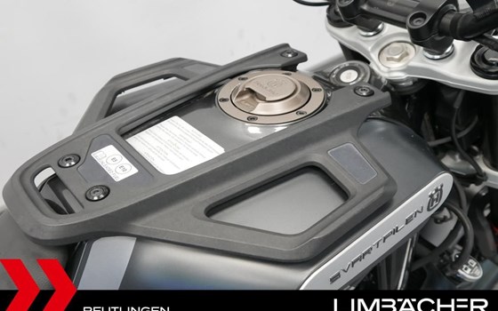 Gebrauchtmotorrad Husqvarna Svartpilen 125 - Bild 6