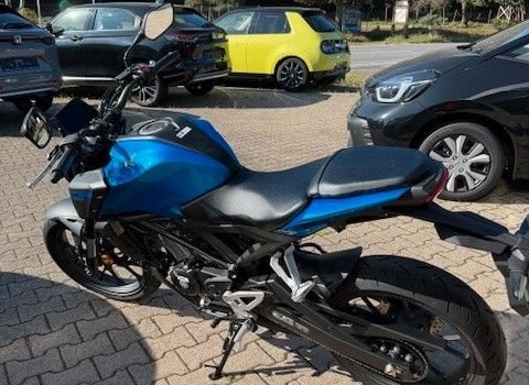 Gebrauchtmotorrad Honda CB125R - Bild 7