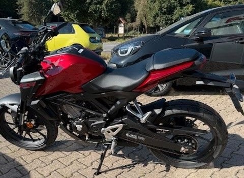 Gebrauchtmotorrad Honda CB125R - Bild 6