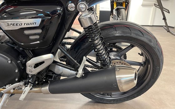 Gebrauchtmotorrad Triumph Speed Twin 1200 - Bild 8