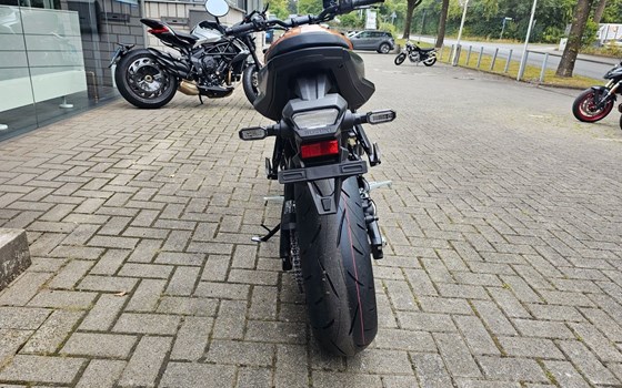 Neufahrzeug Suzuki GSX-8T - Bild 7