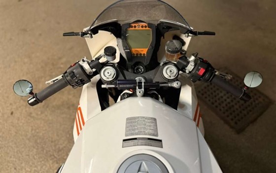 Gebrauchtmotorrad KTM 1190 RC8 R - Bild 7 Gebrauchtmotorrad KTM 1190 RC8 R - Bild 7