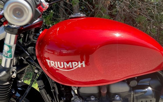 Gebrauchtmotorrad Triumph Street Twin - Bild 3 Gebrauchtmotorrad Triumph Street Twin - Bild 3