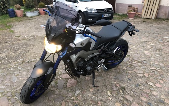 Gebrauchtmotorrad Yamaha MT-09 - Bild 1