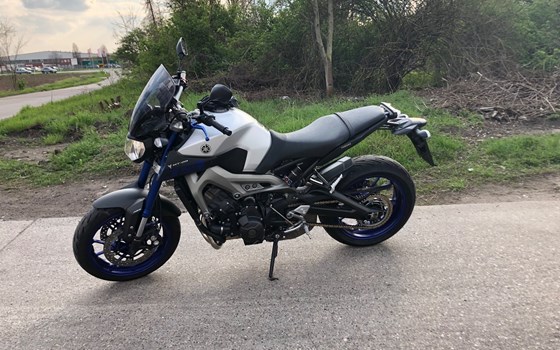 Gebrauchtmotorrad Yamaha MT-09 - Bild 2
