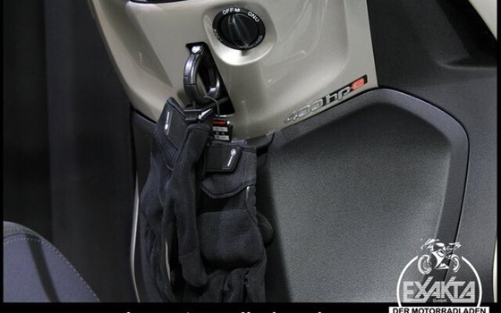 Gebrauchtmotorrad Piaggio Beverly 400 hpe - Bild 10