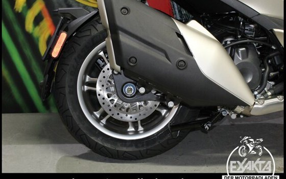 Gebrauchtmotorrad Piaggio Beverly 400 hpe - Bild 20