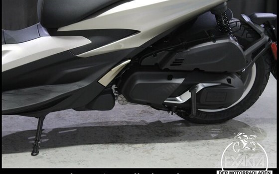 Gebrauchtmotorrad Piaggio Beverly 400 hpe - Bild 24