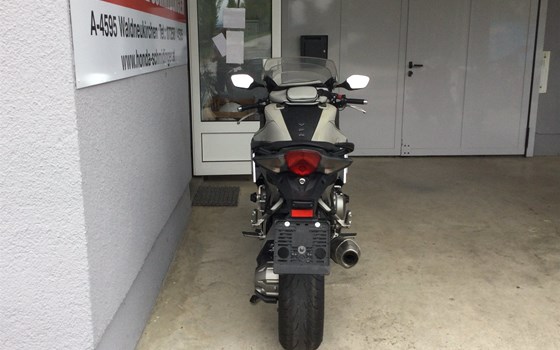 Gebrauchtmotorrad Honda VFR 1200 F - Bild 6