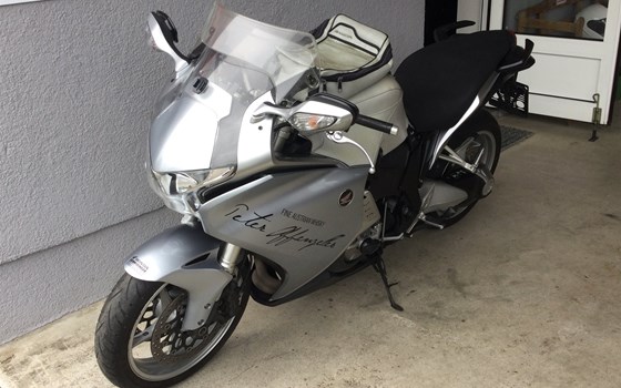 Gebrauchtmotorrad Honda VFR 1200 F - Bild 3