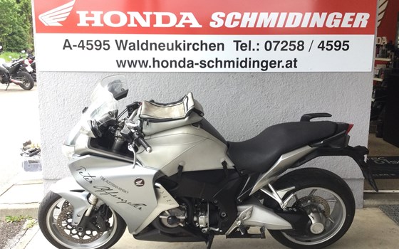 Gebrauchtmotorrad Honda VFR 1200 F - Bild 1