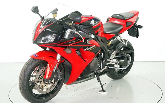 Motorrad Occasion Honda CBR1000RR Fireblade - Bild 3